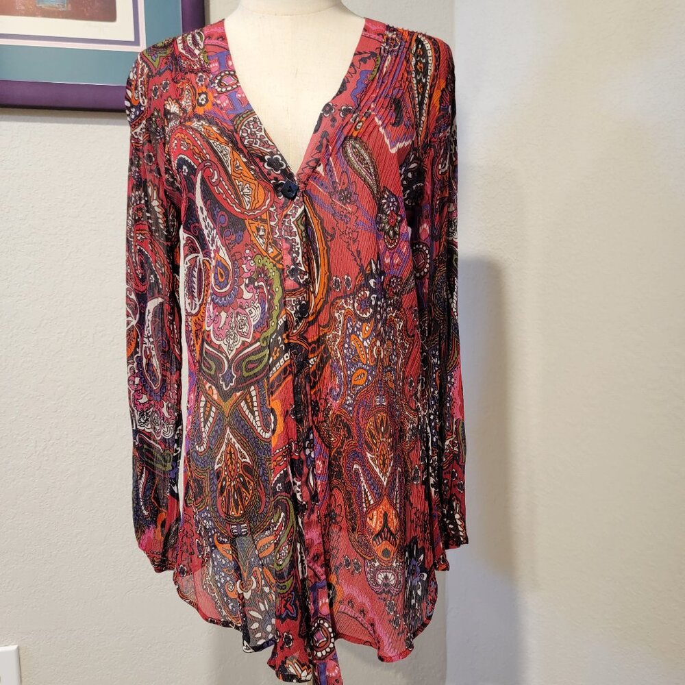 Chicos Blouse, SZ 1.  Multicolor, Sheer.  Excellent Condition, So Cute!